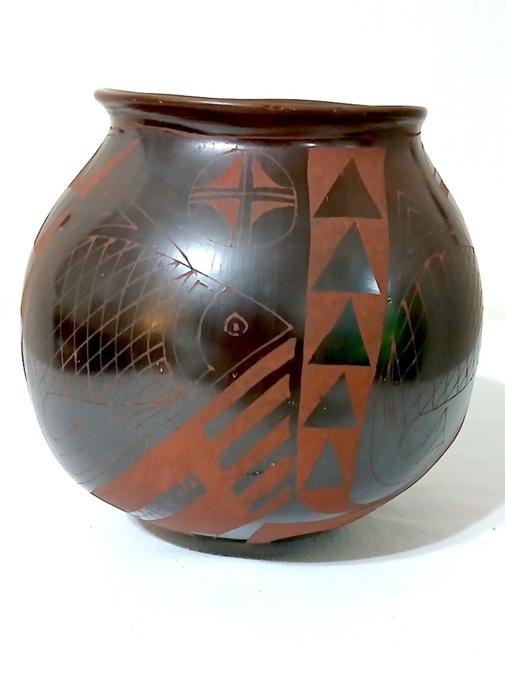 Handcrafted Casas Grandes / Mata Ortiz Style Pottery Vase Beautiful hand-painted